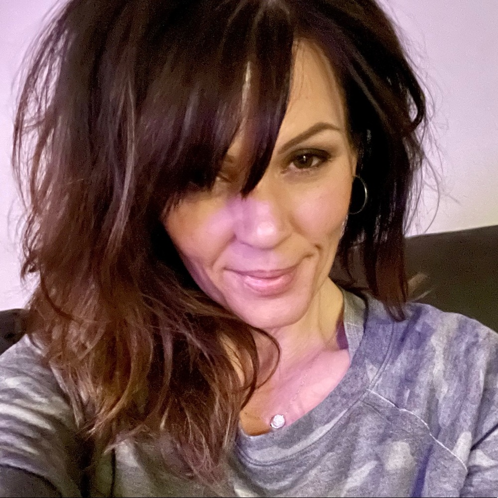 Meet your Posher, Lena